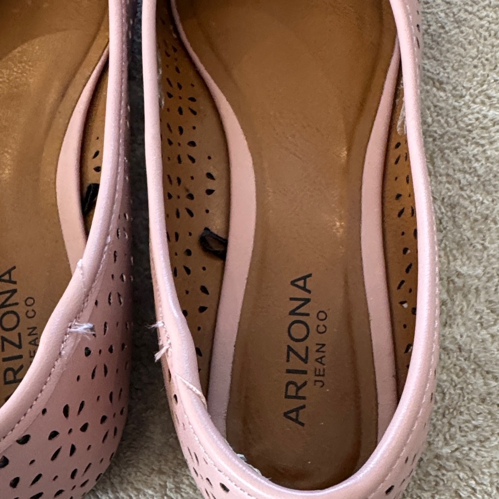Arizona Jean Company Women's Perforated Pink Flats - Picture 2 of 4